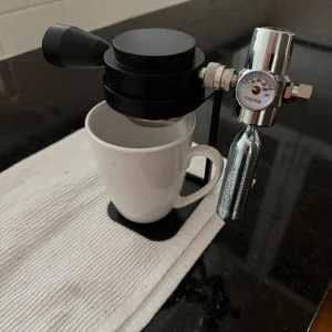 Portable Aluminum Espresso Maker - Brand New - CO2 Powered Black 58mm